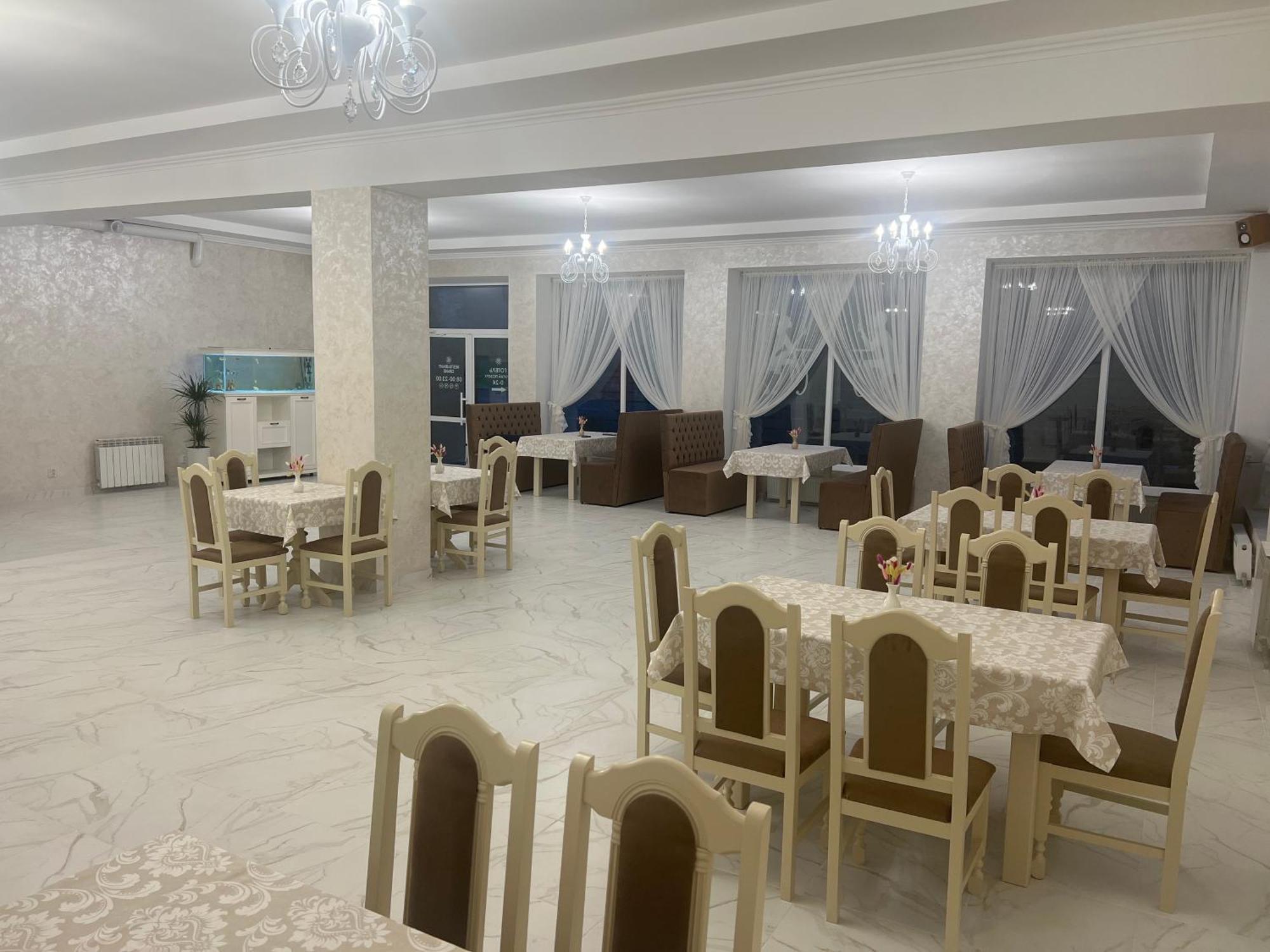 Grand Hotel Mohyliv-Podilskyi Exterior photo